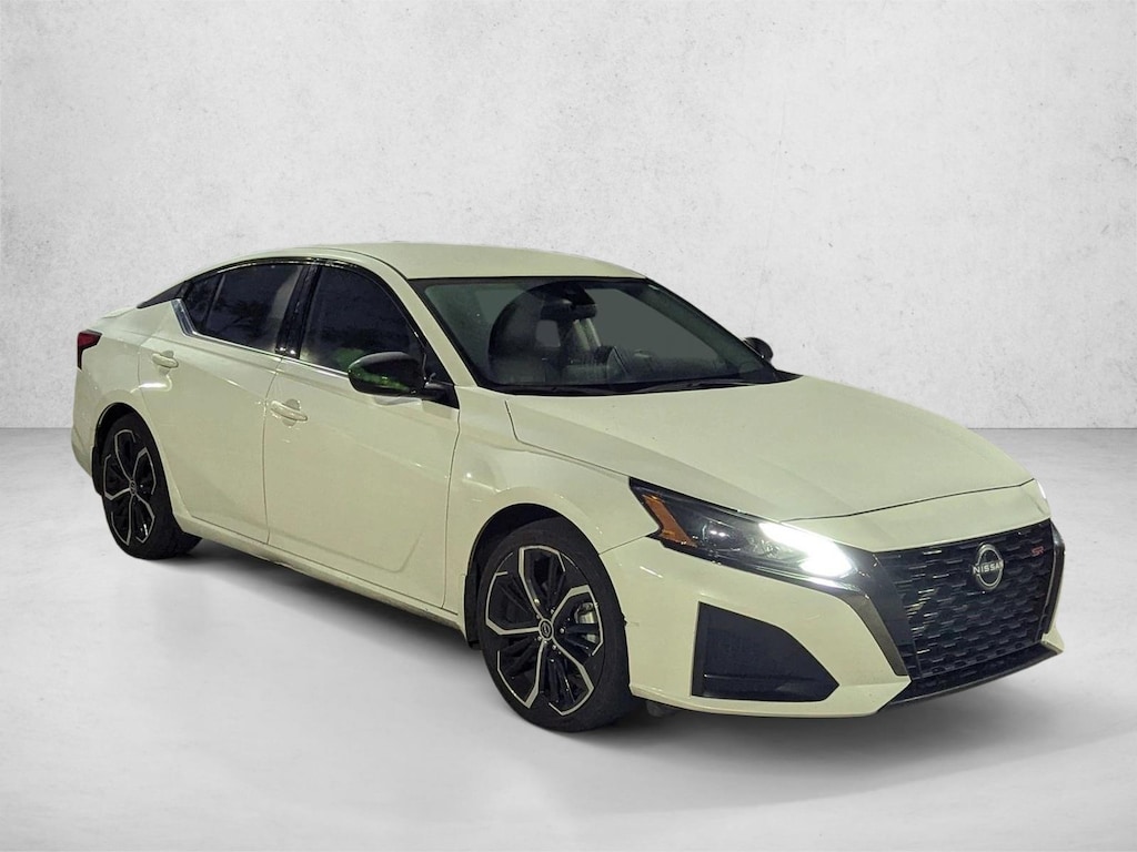Used 2024 Nissan Altima 2.5 SR Sedan