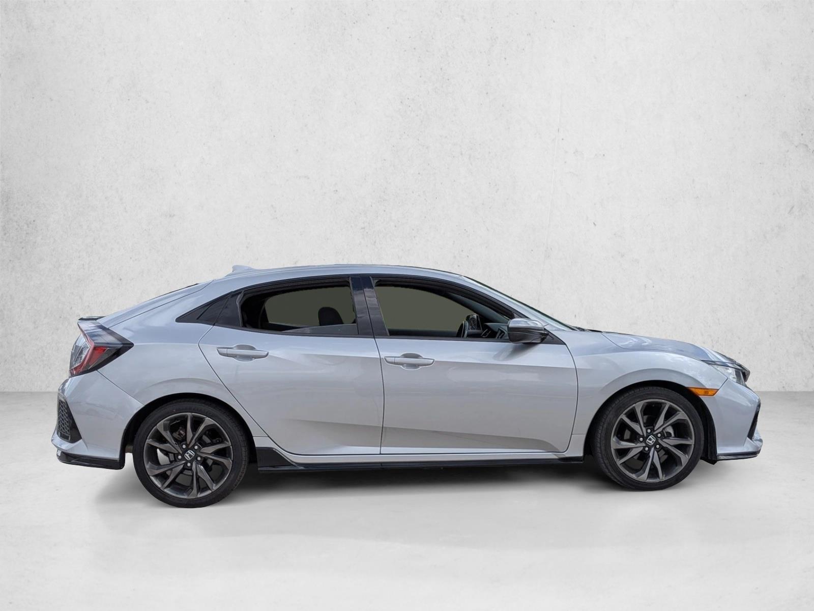 2018 Honda Civic Sport Hatchback photo 4