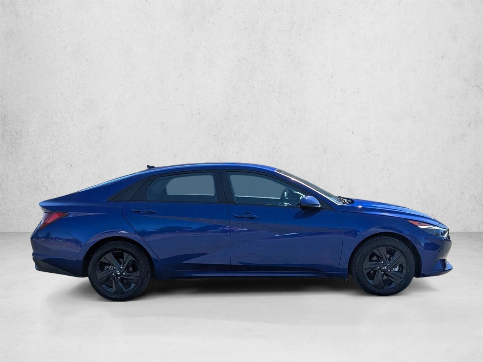 2022 Hyundai Elantra Hybrid Blue photo 4