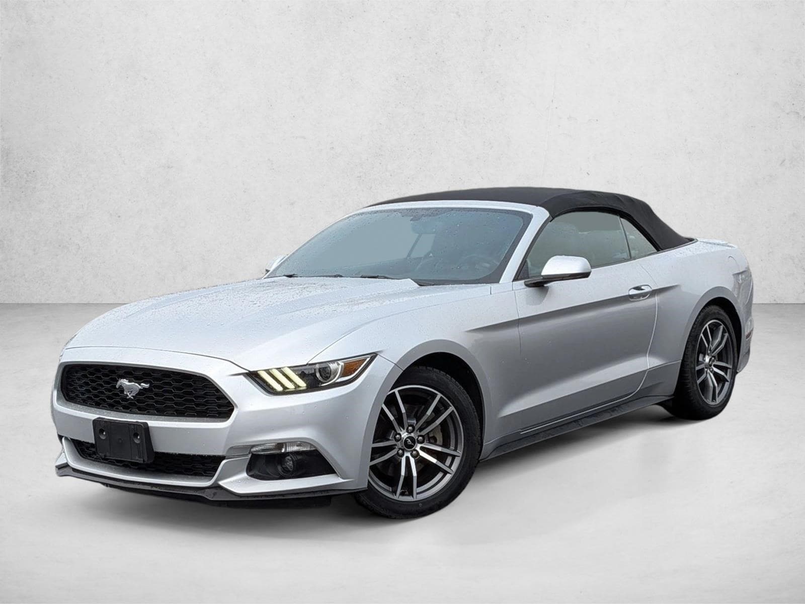 2016 Ford Mustang EcoBoost Premium's photo