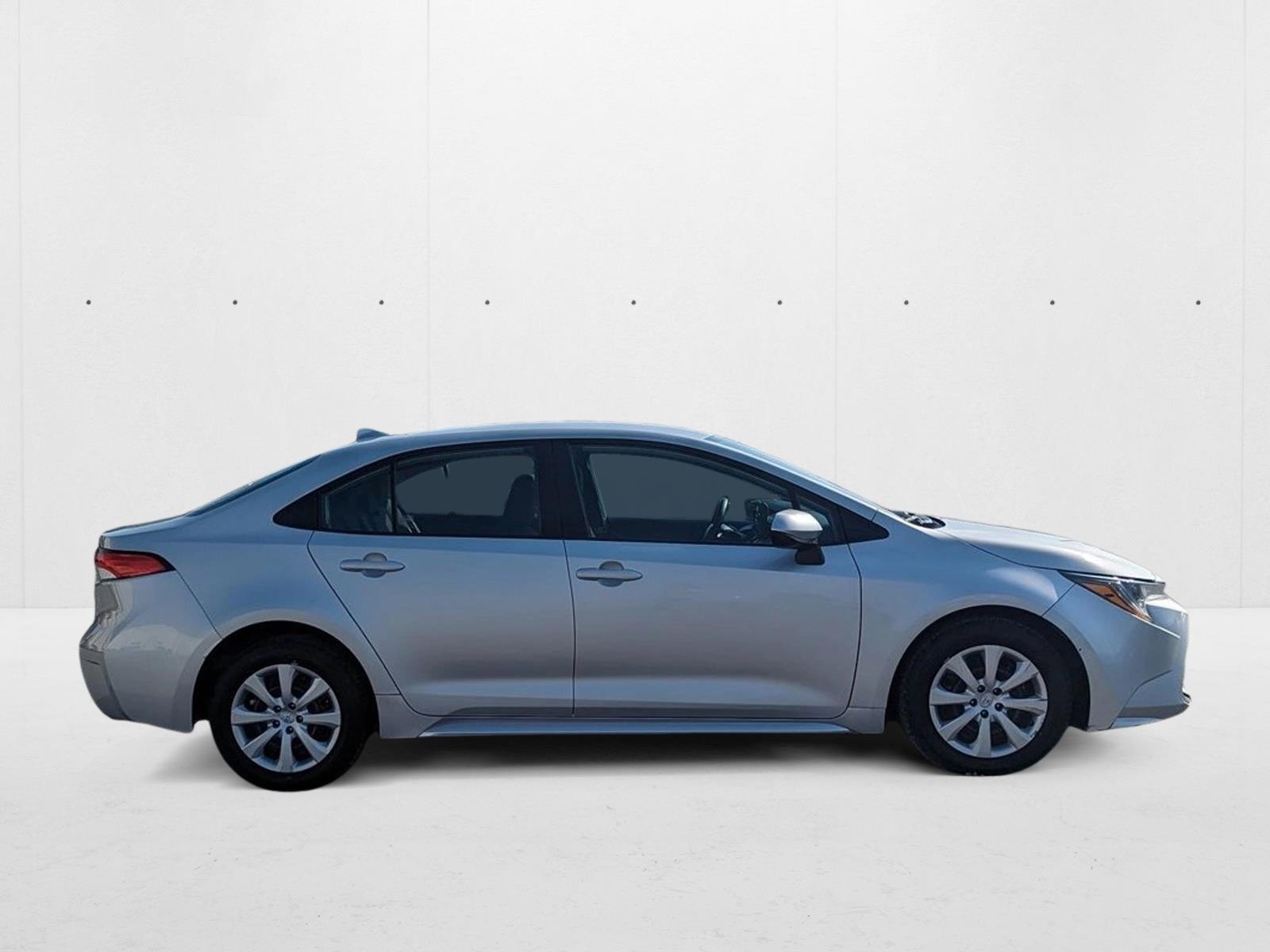2023 Toyota Corolla LE photo 4