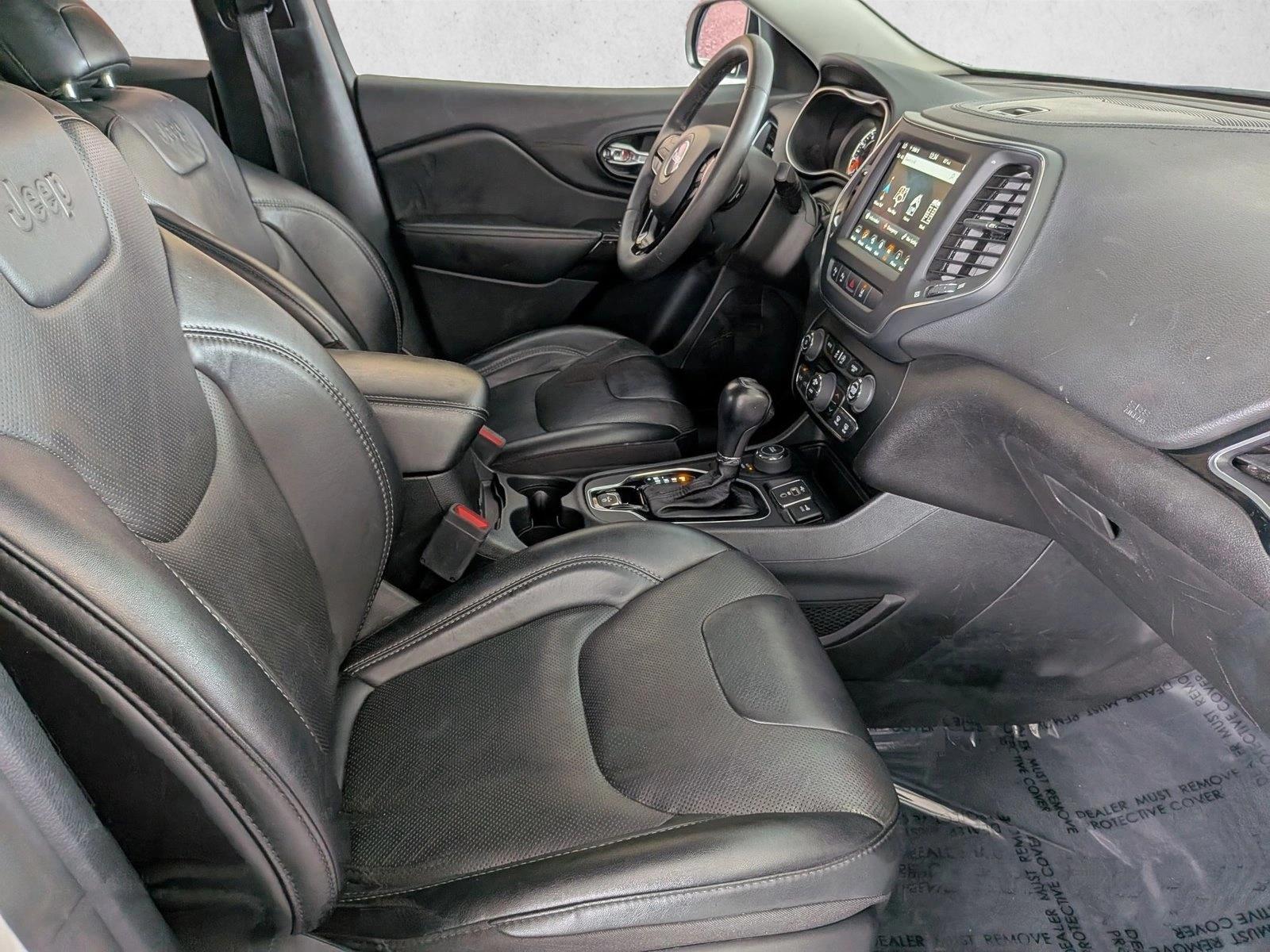 2023 Jeep Cherokee Altitude Lux - Photo 19