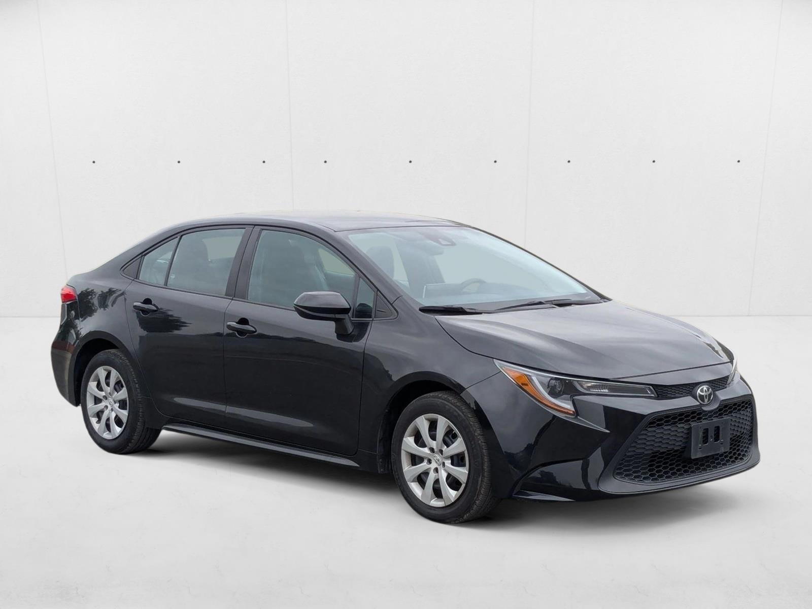 2021 Toyota Corolla LE photo 3