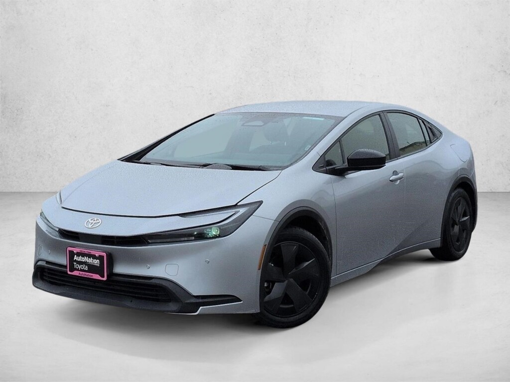 Used 2025 Toyota Prius LE Hatchback