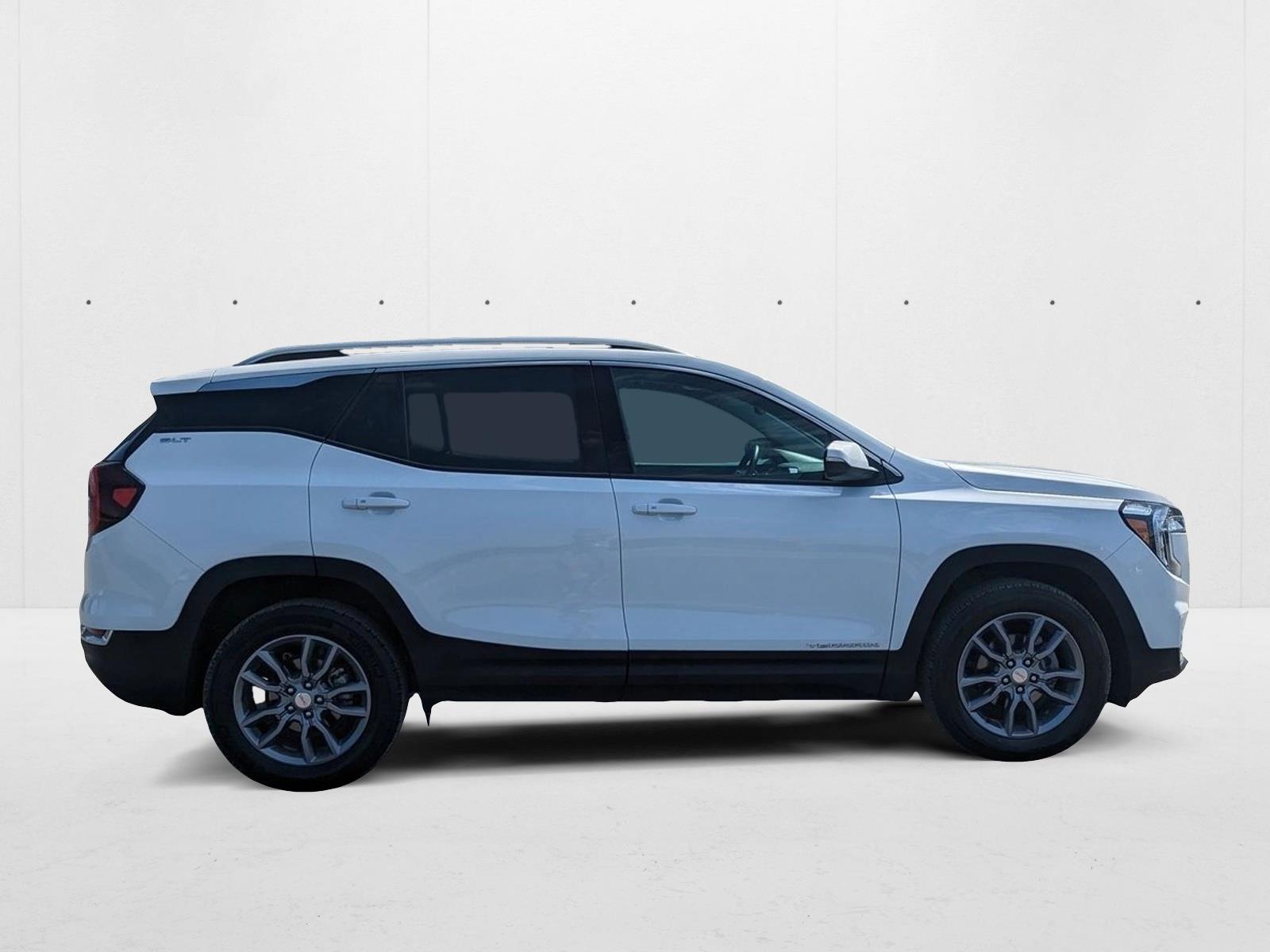 2024 Gmc Terrain SLT photo 3