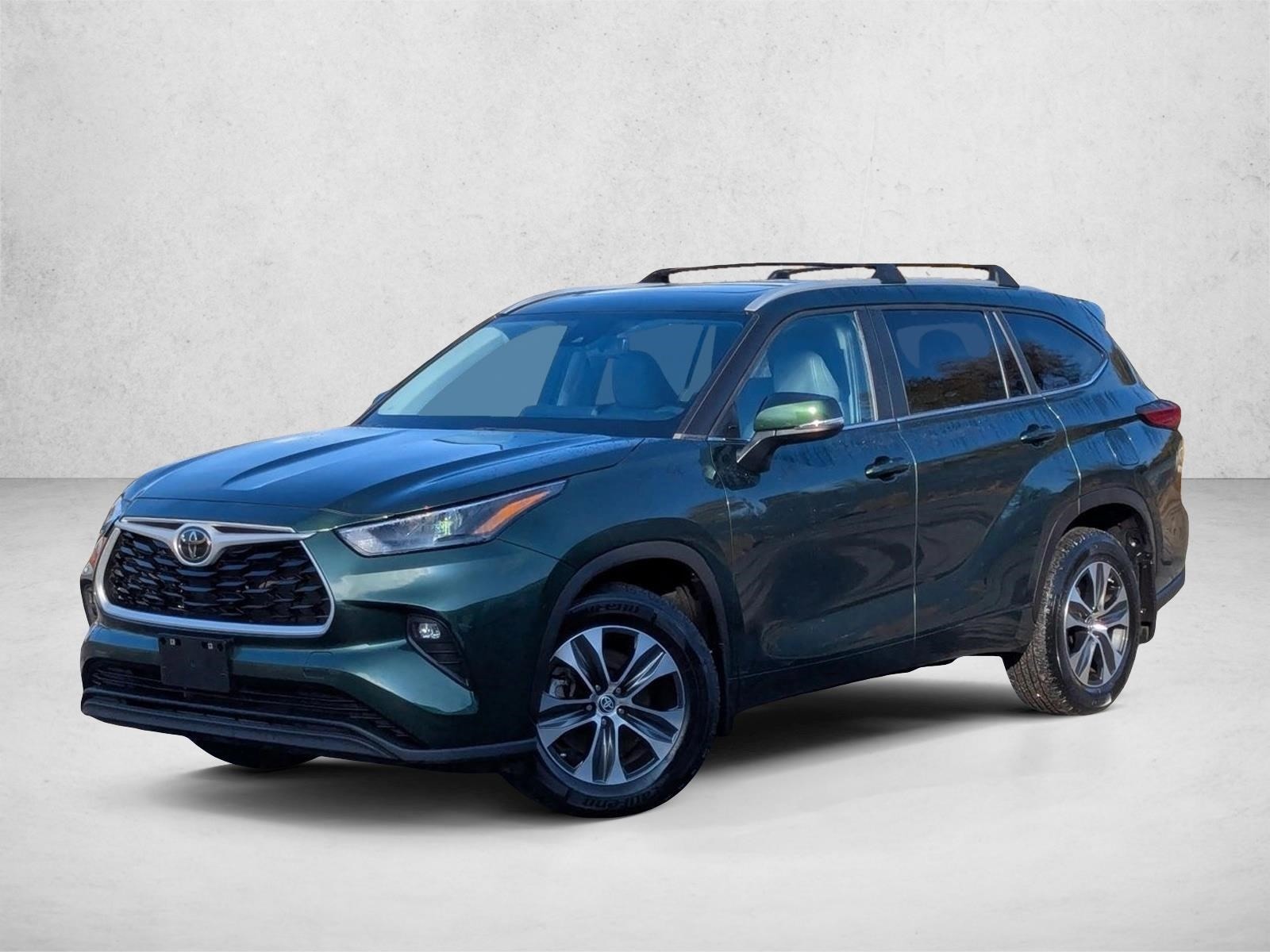2023 Toyota Highlander XLE's photo