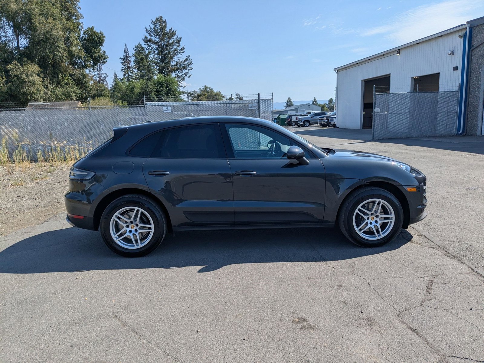 2019 Porsche Macan photo 3