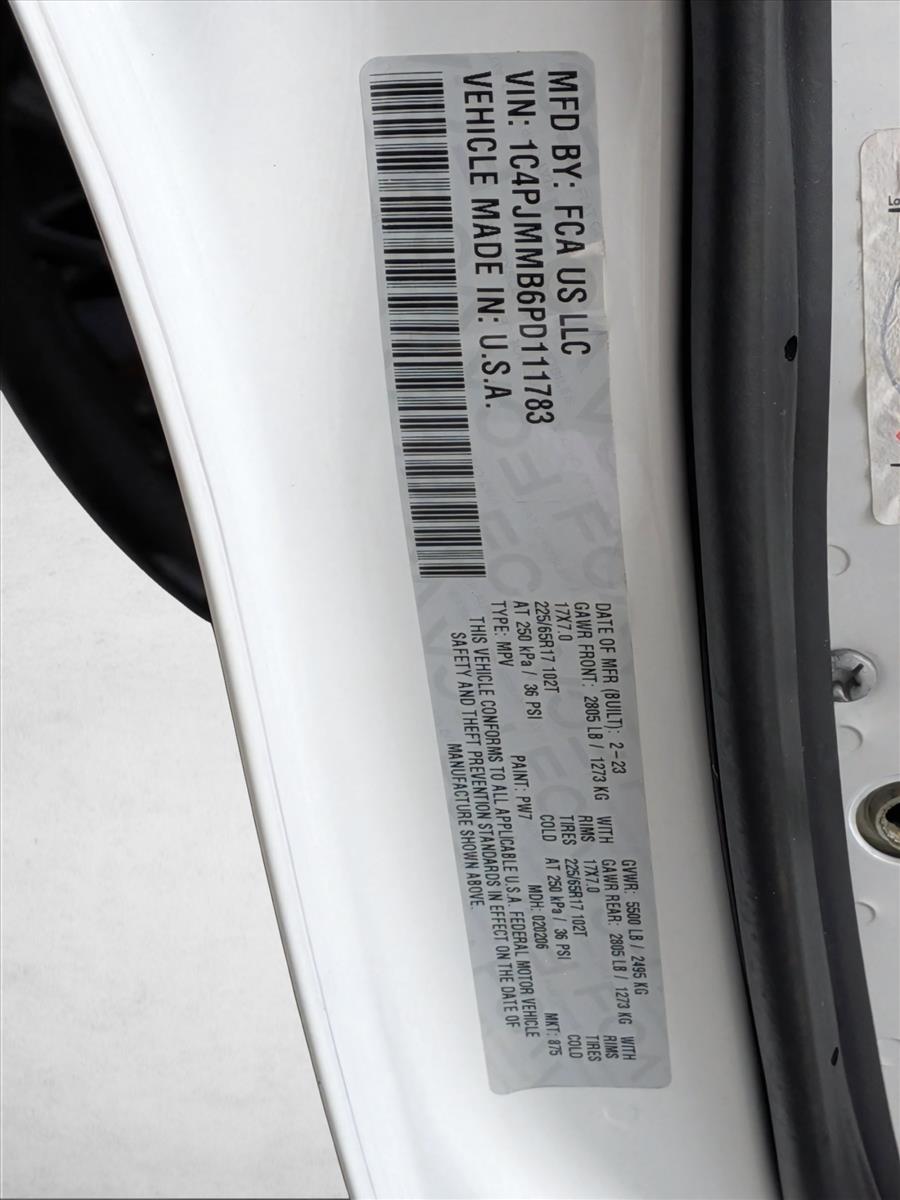 2023 Jeep Cherokee Altitude Lux - Photo 22