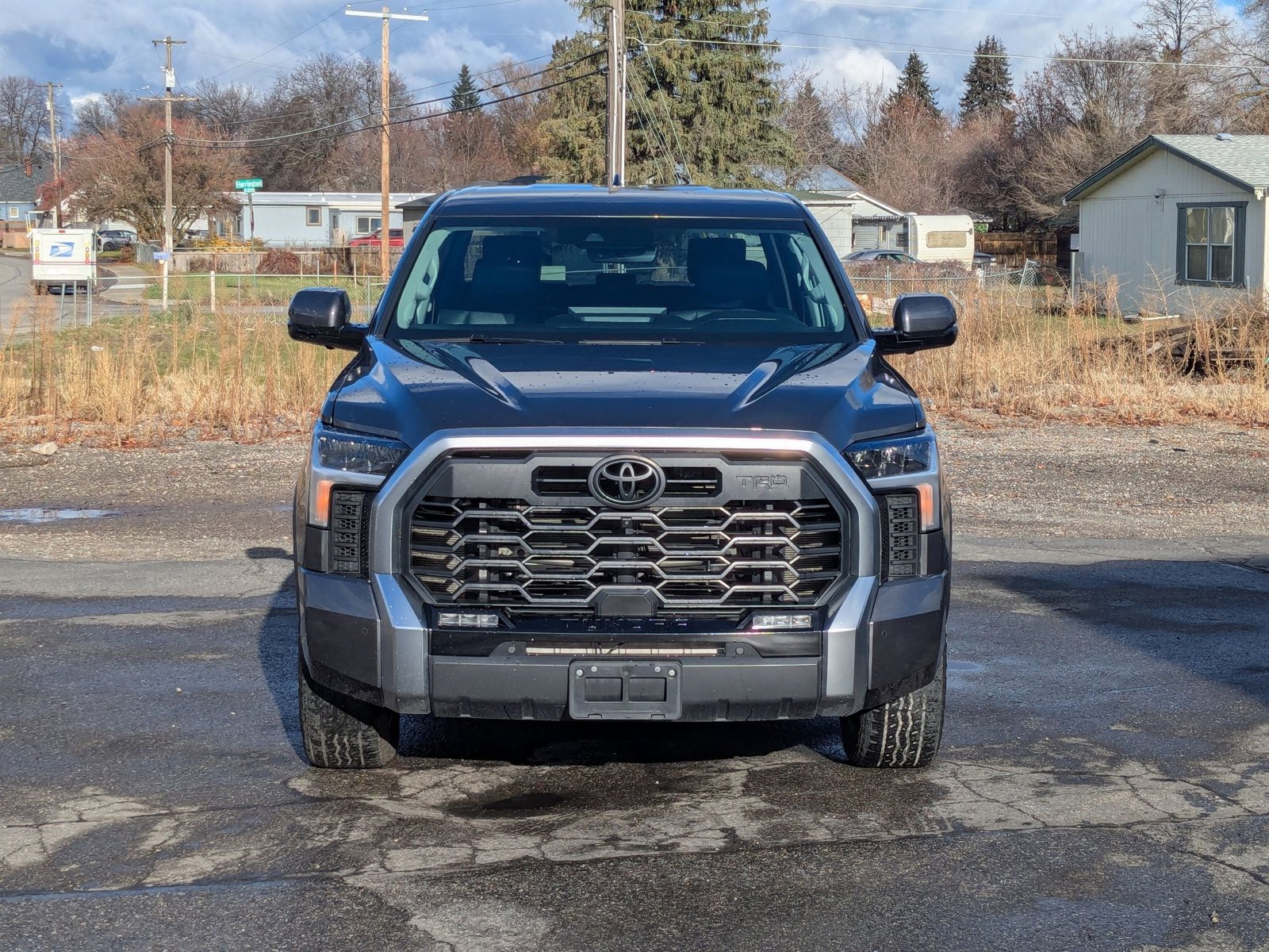 2023 Toyota Tundra Limited CrewMax photo 2