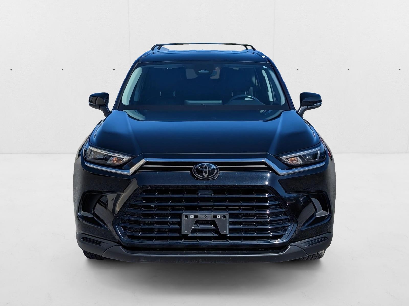 2024 Toyota Grand Highlander XLE photo 2