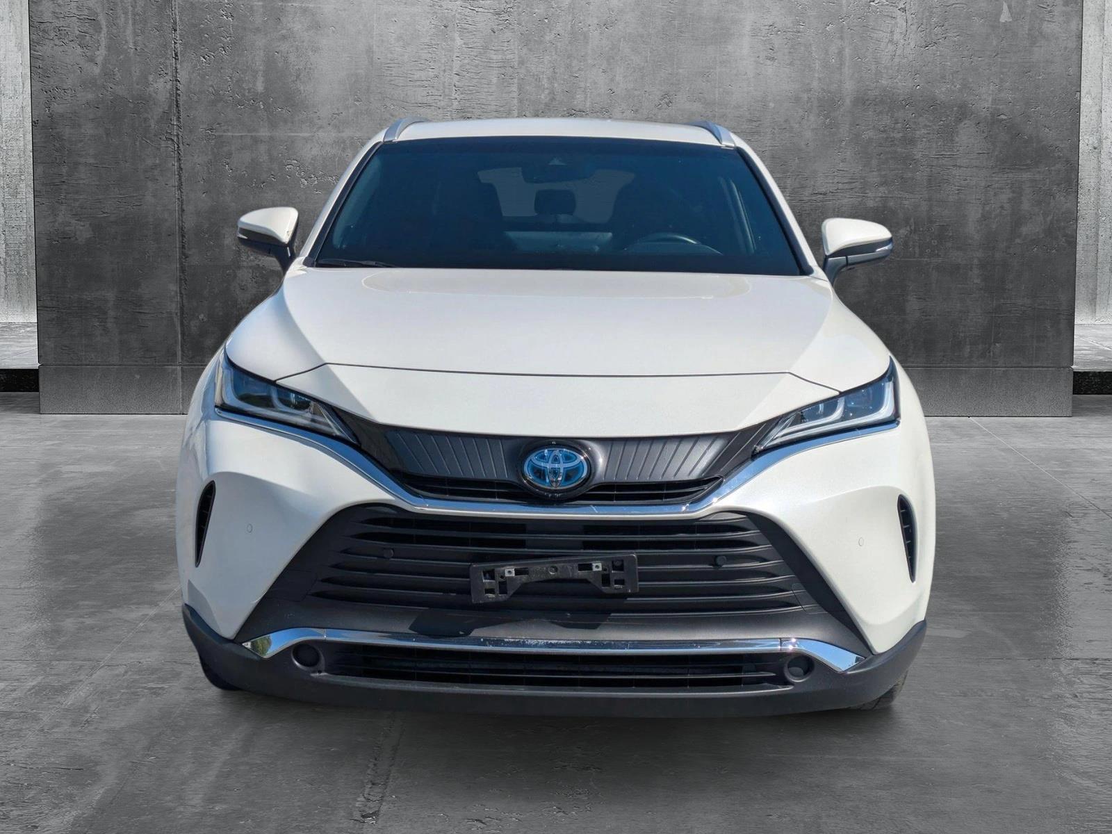 2021 Toyota Venza XLE photo 2