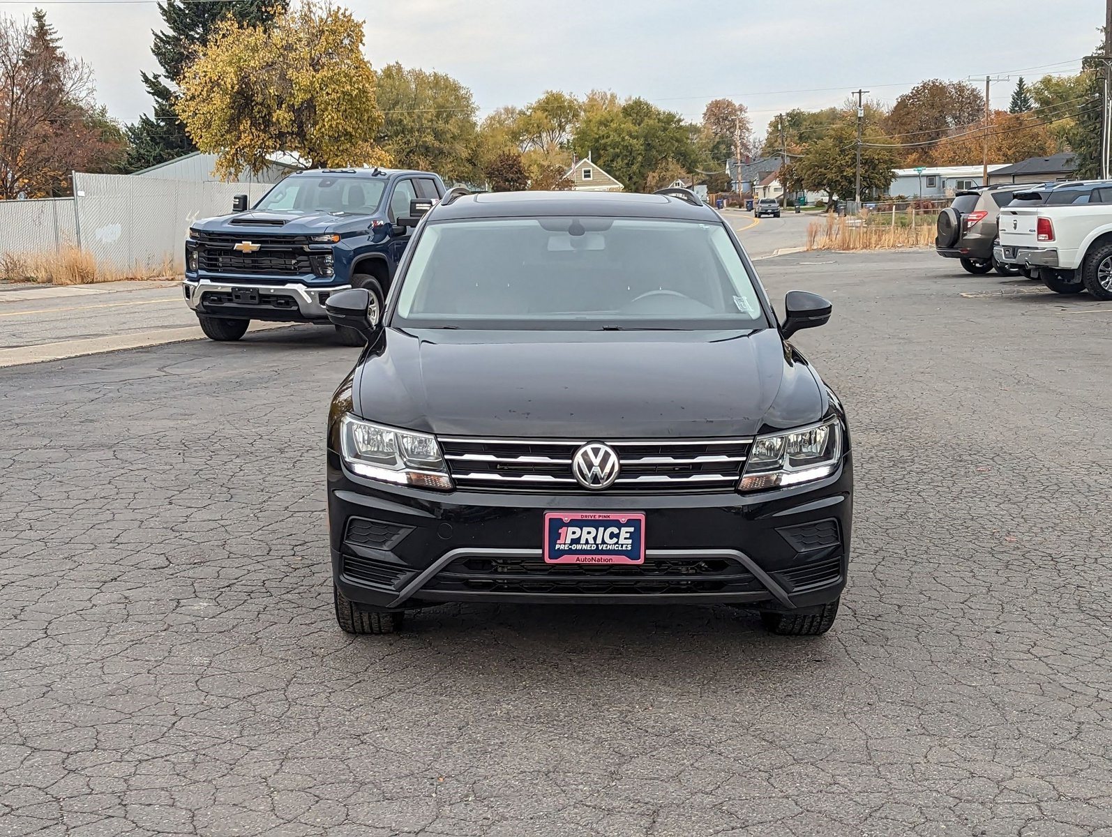 2020 Volkswagen Tiguan SE photo 2