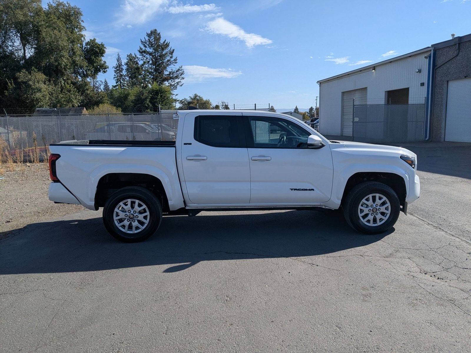 2025 Toyota Tacoma SR5 Double Cab photo 4