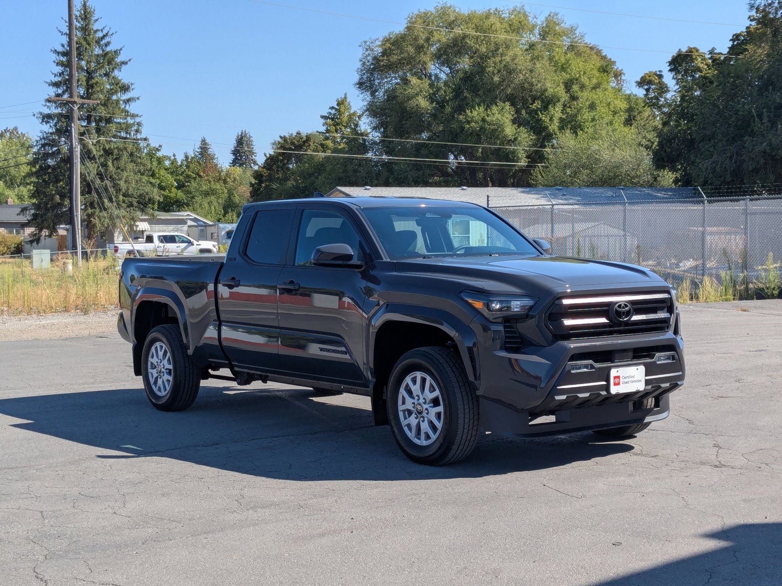 2025 Toyota Tacoma SR5 Double Cab photo 3
