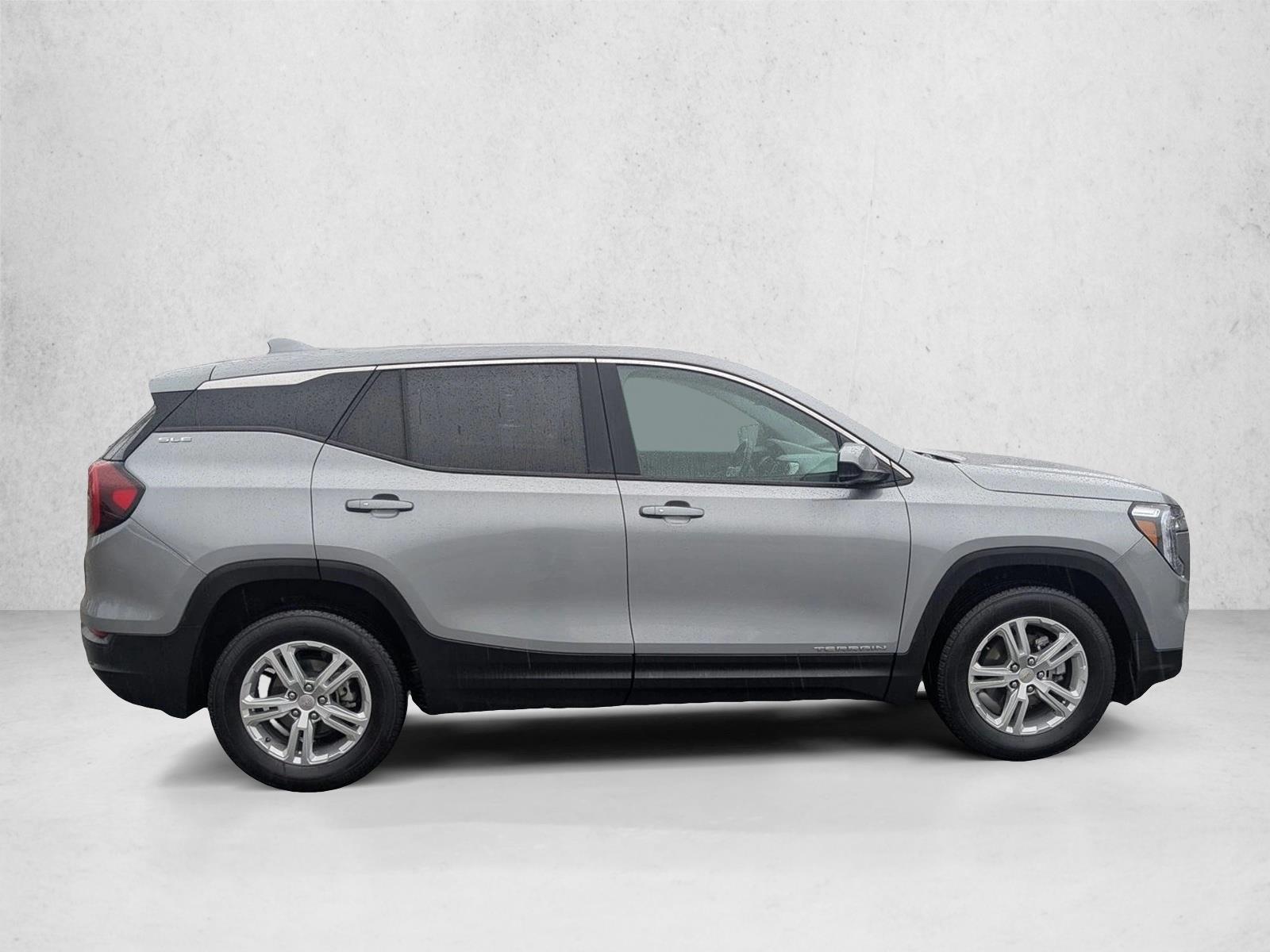 2024 Gmc Terrain SLE photo 4