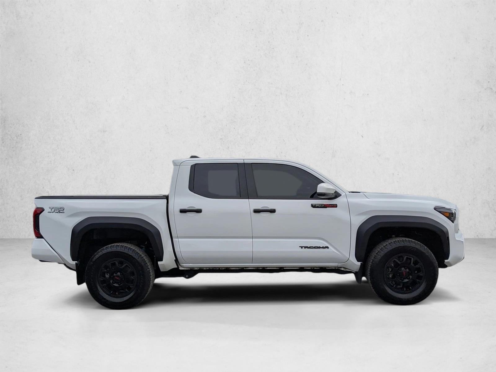 2024 Toyota Tacoma TRD photo 4