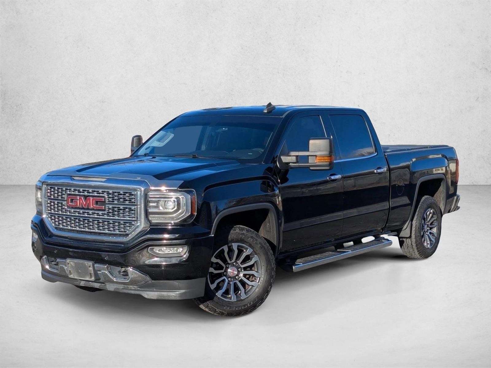 2017 GMC Sierra 1500 SLE's photo