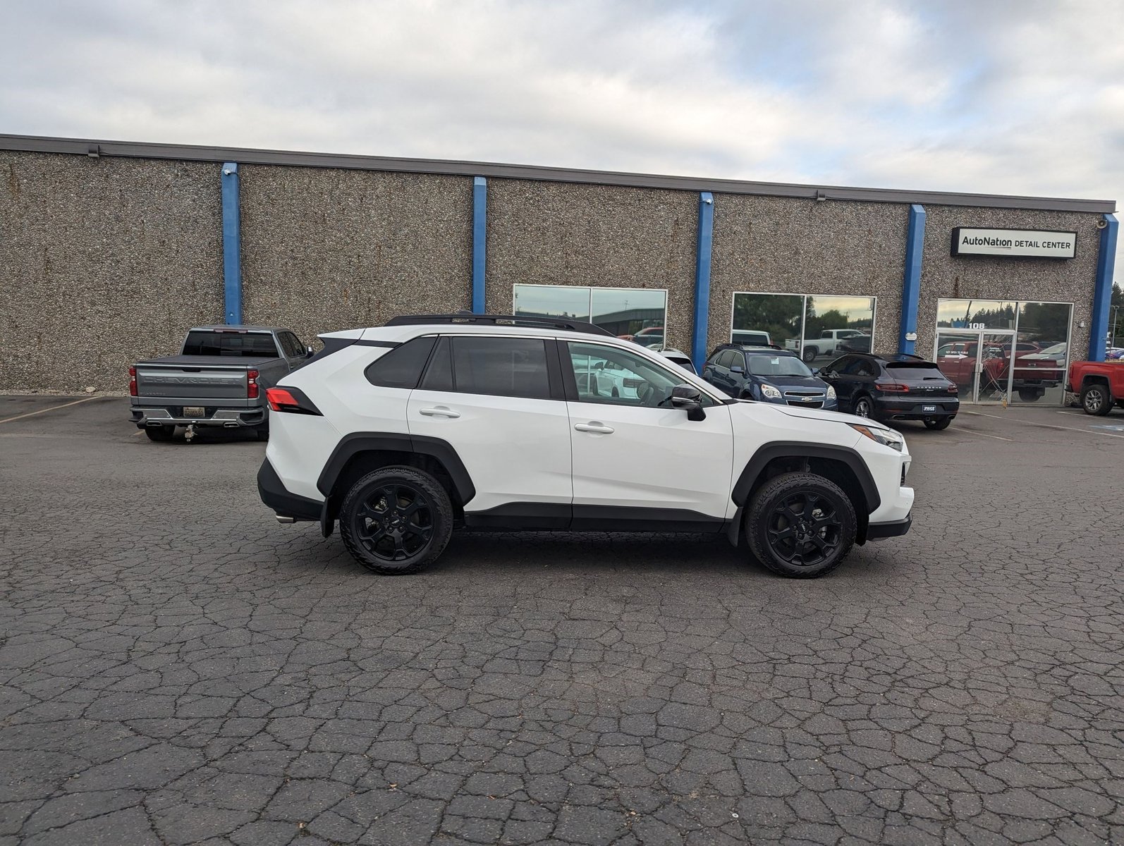 2024 Toyota RAV4 TRD photo 4