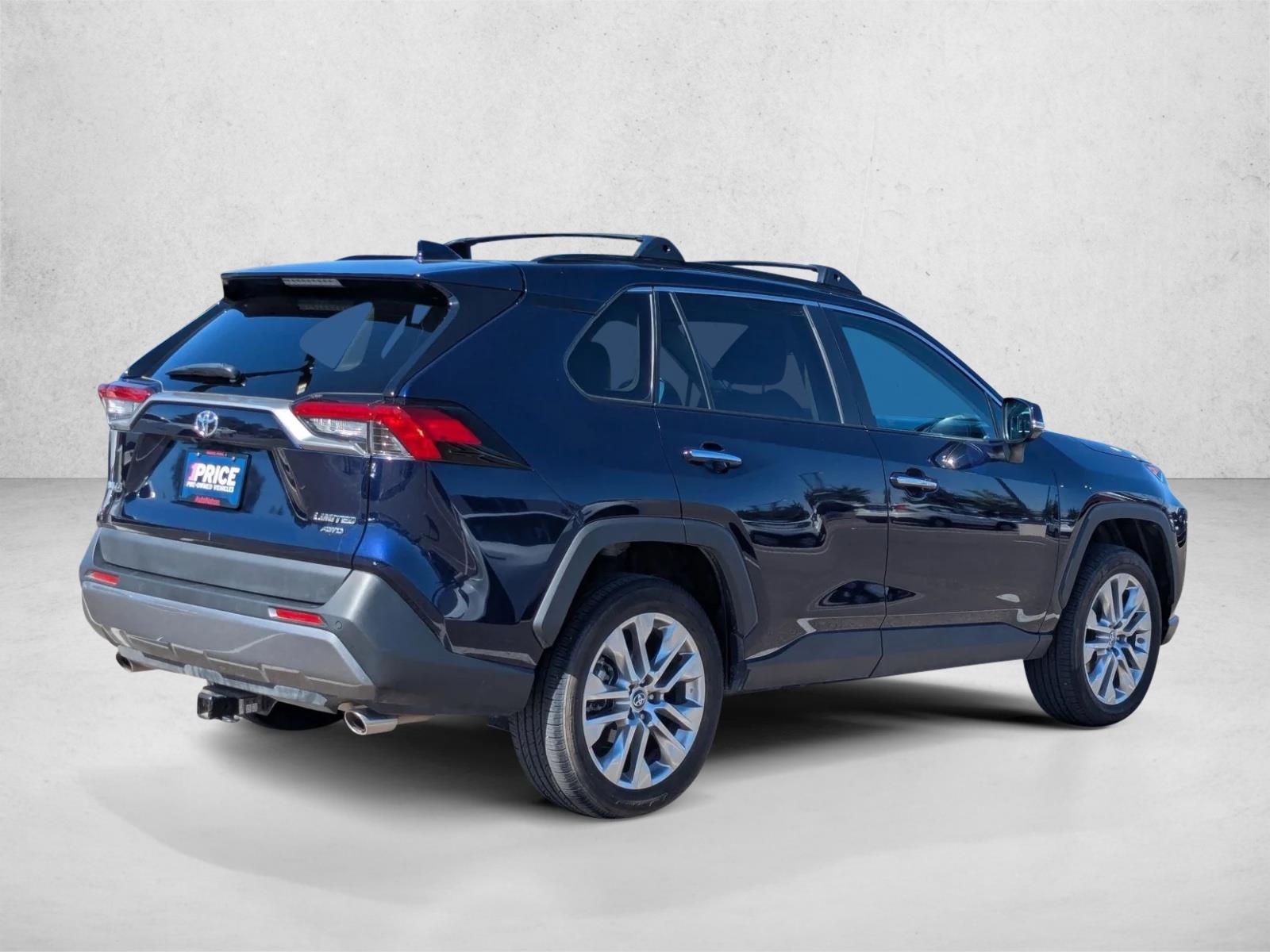 2019 Toyota RAV4 Limited photo 4