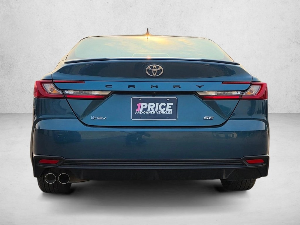 Used 2025 Toyota Camry SE Sedan