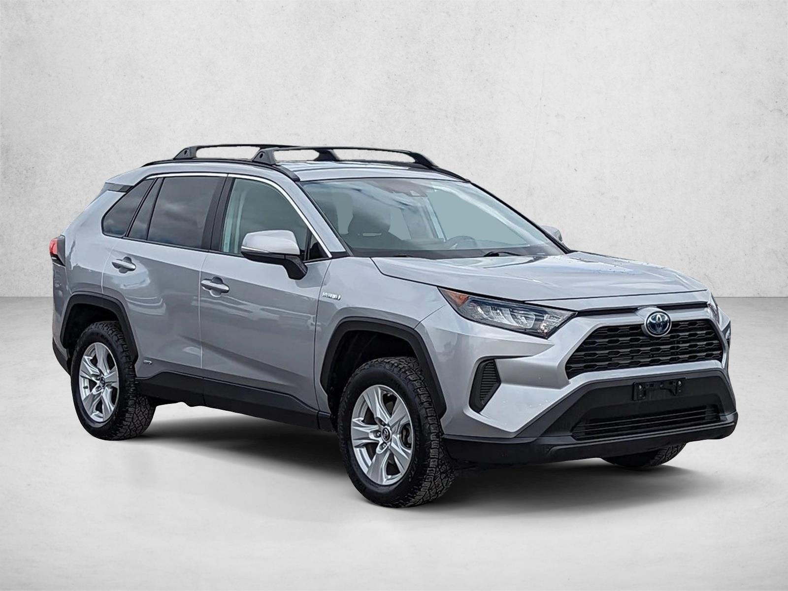 2019 Toyota RAV4 Hybrid LE photo 3