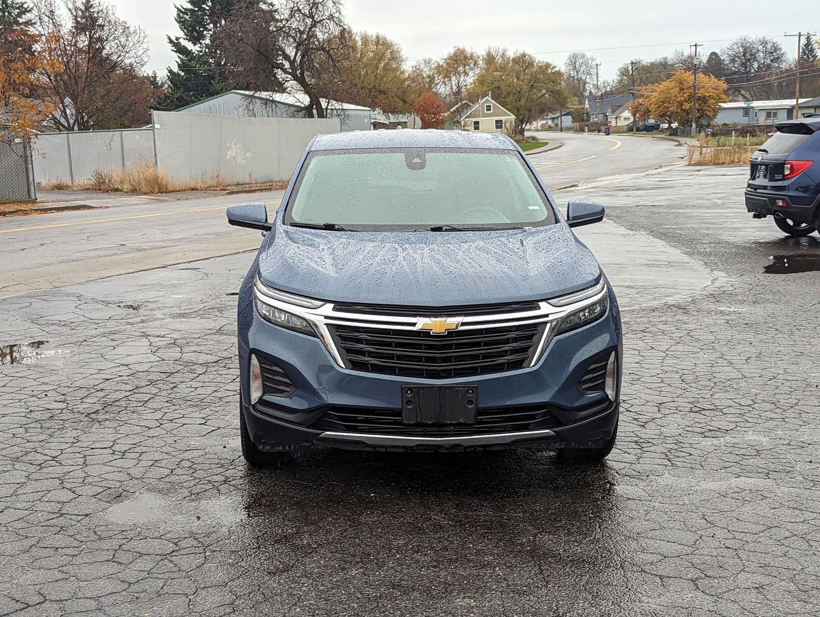 2024 Chevrolet Equinox LT photo 2