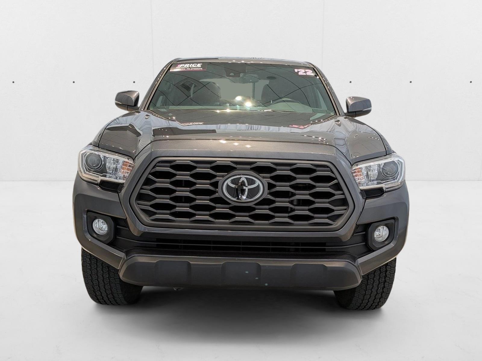 2022 Toyota Tacoma TRD V6 photo 2