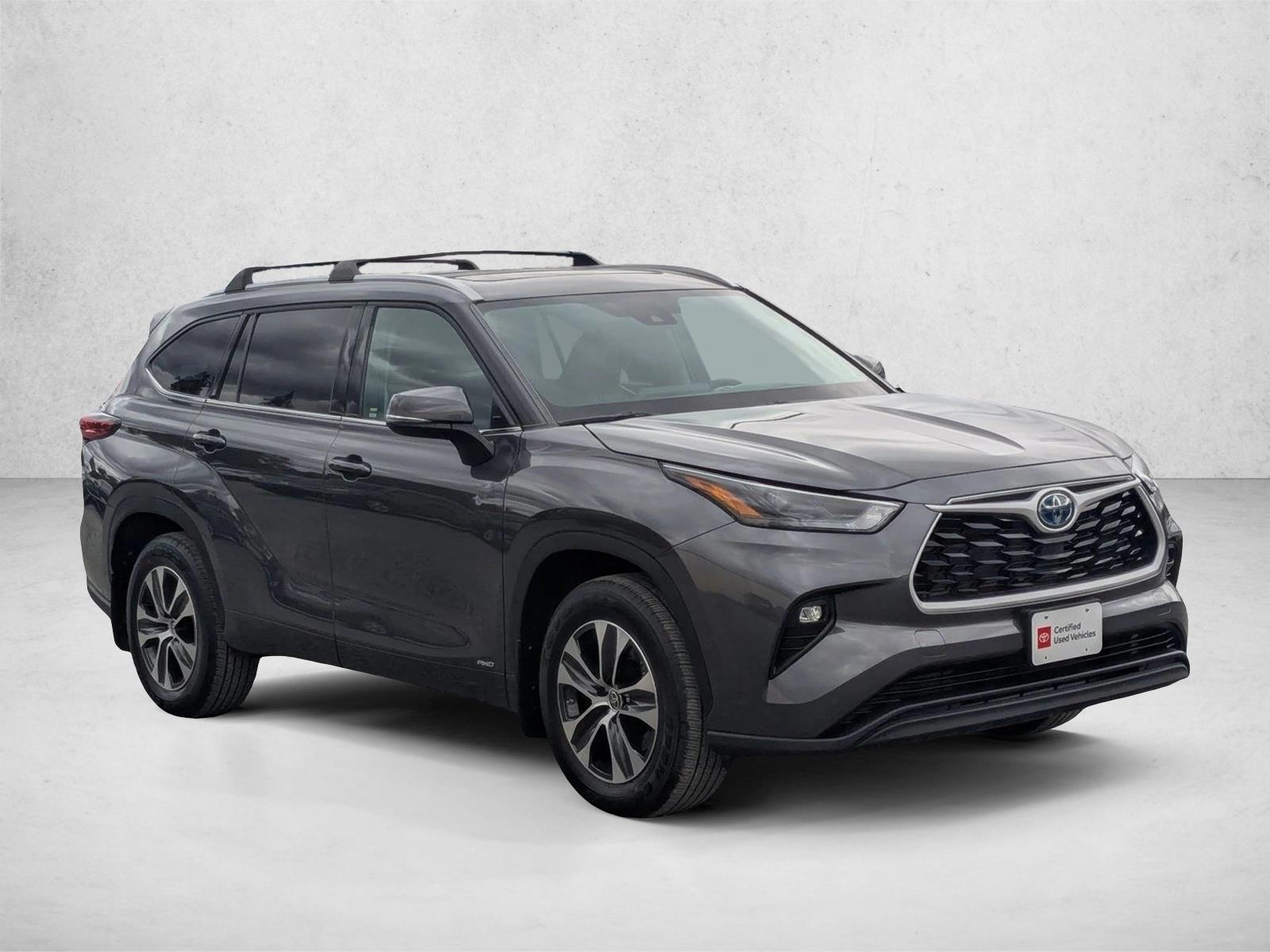 2022 Toyota Highlander Hybrid XLE photo 3