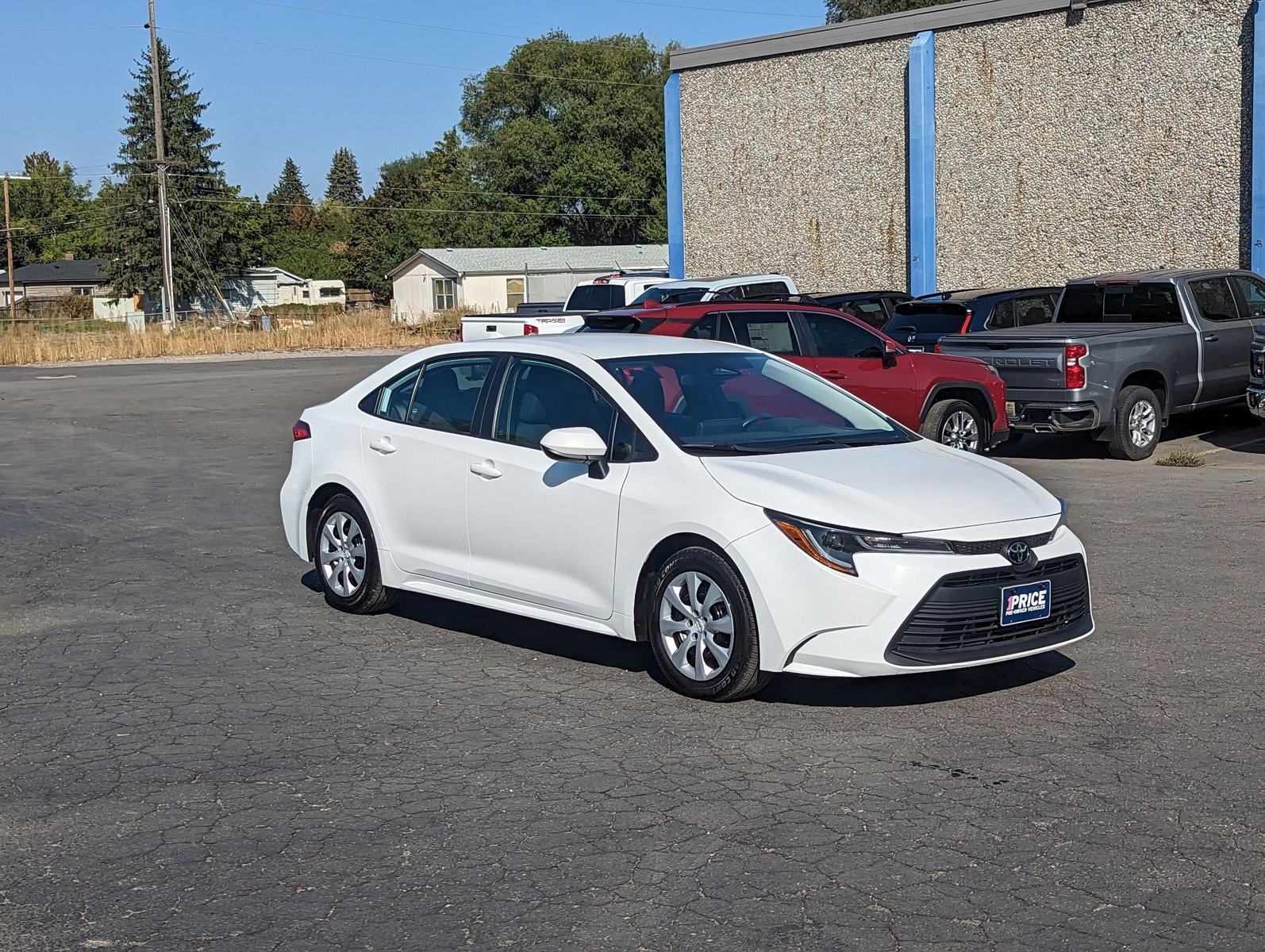 2023 Toyota Corolla LE photo 3