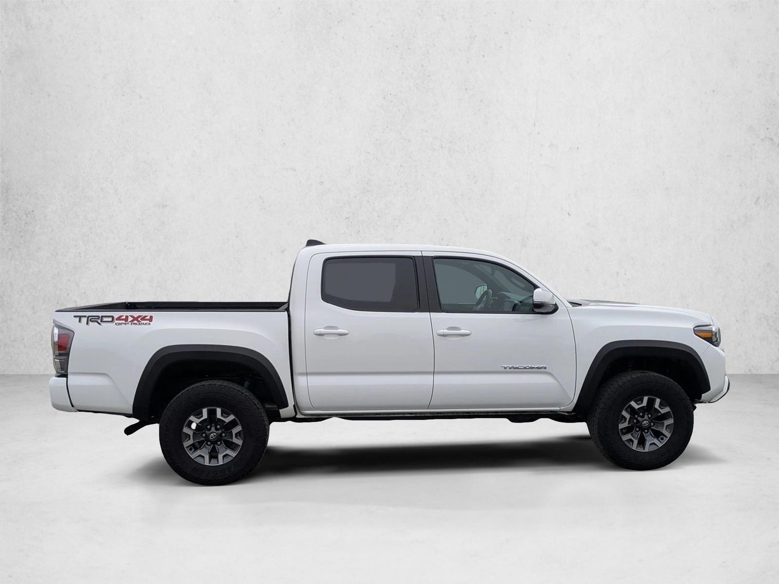 2023 Toyota Tacoma TRD V6 photo 4