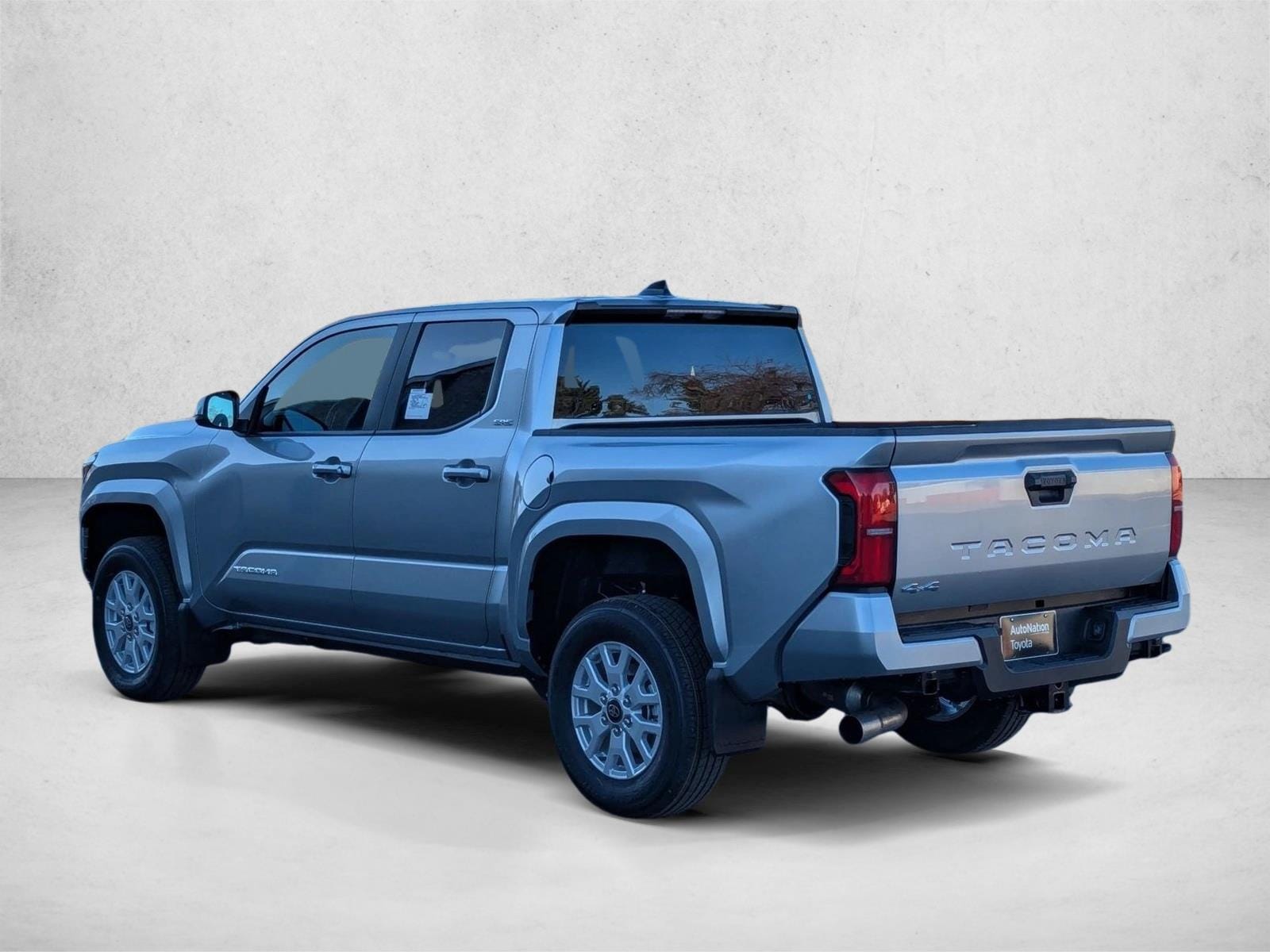 2026 Toyota Tacoma SR5 - Photo 8