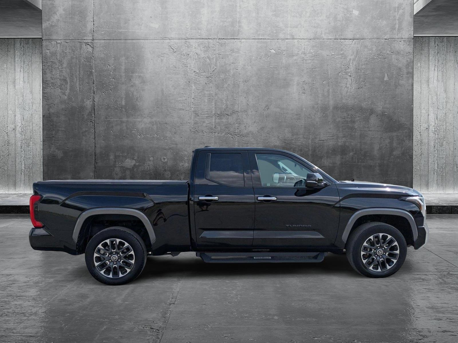 2022 Toyota Tundra Limited photo 4