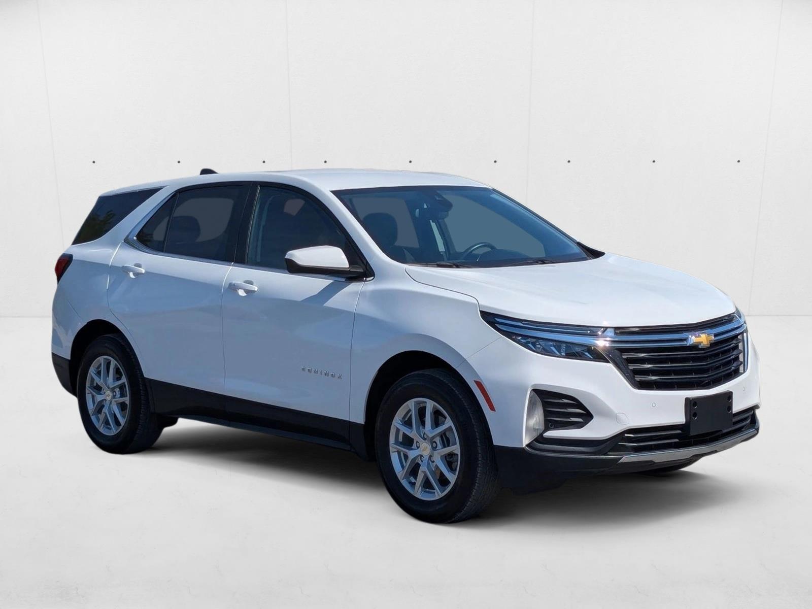 2024 Chevrolet Equinox photo 3