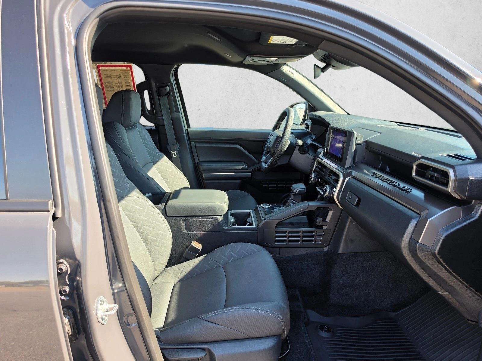 2026 Toyota Tacoma SR5 - Photo 11