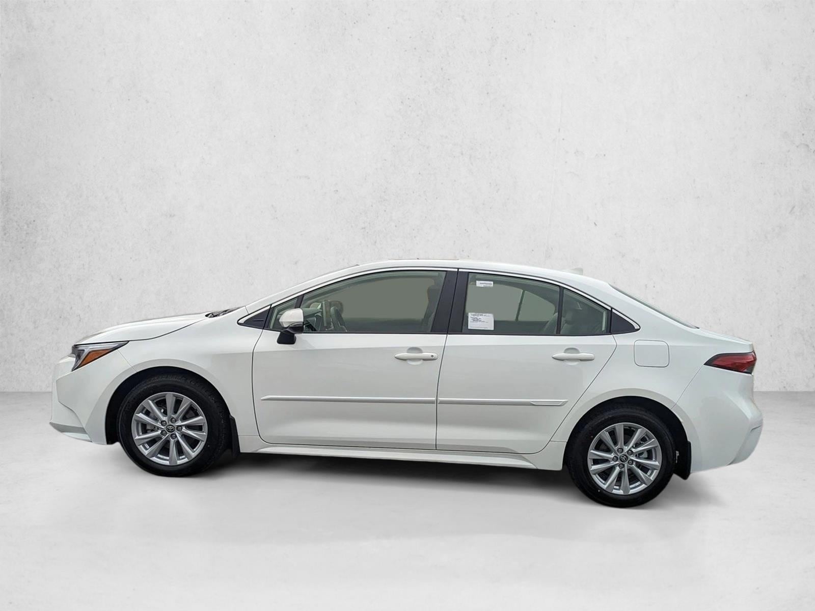 2026 Toyota Corolla XLE - Photo 9