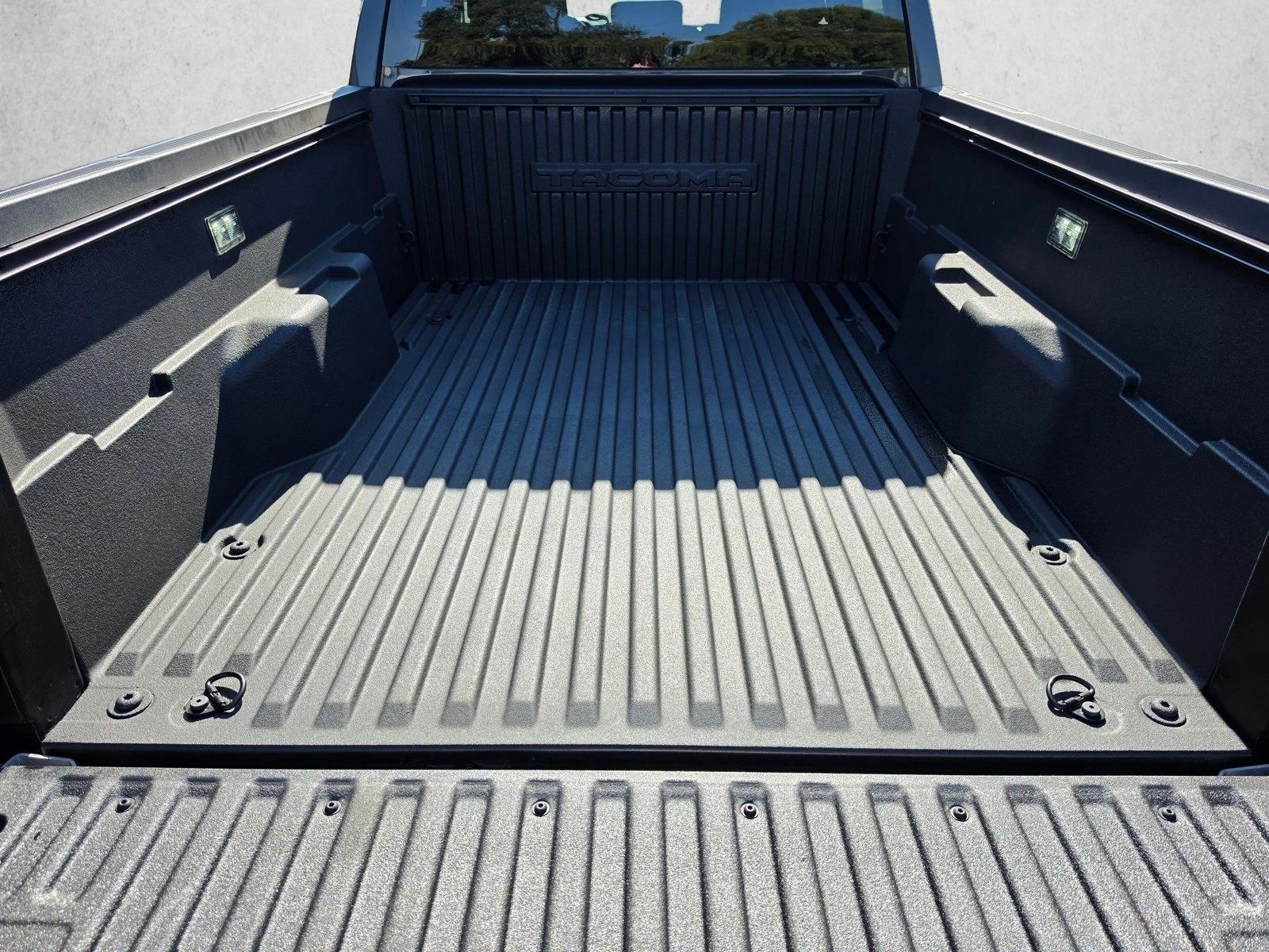2026 Toyota Tacoma SR5 - Photo 16