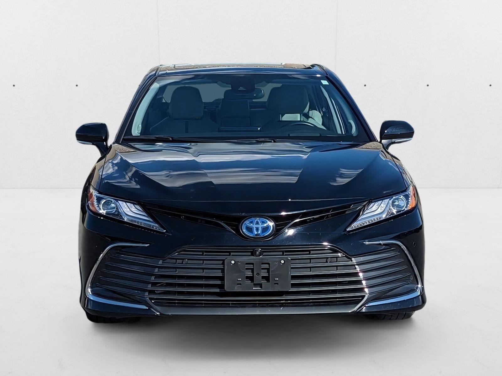 2023 Toyota Camry Hybrid XLE photo 2