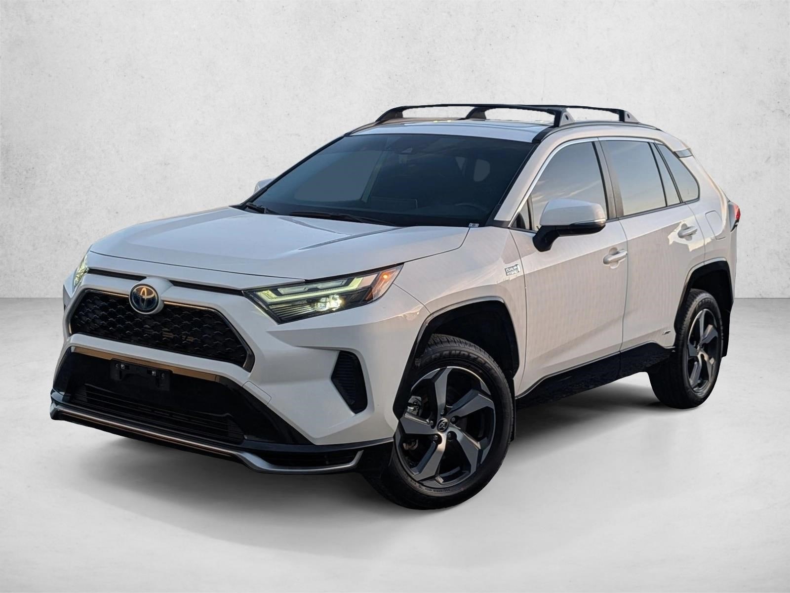 2023 Toyota RAV4 SE's photo