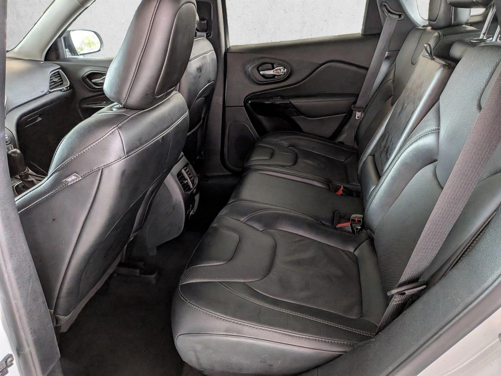 2023 Jeep Cherokee Altitude Lux - Photo 17