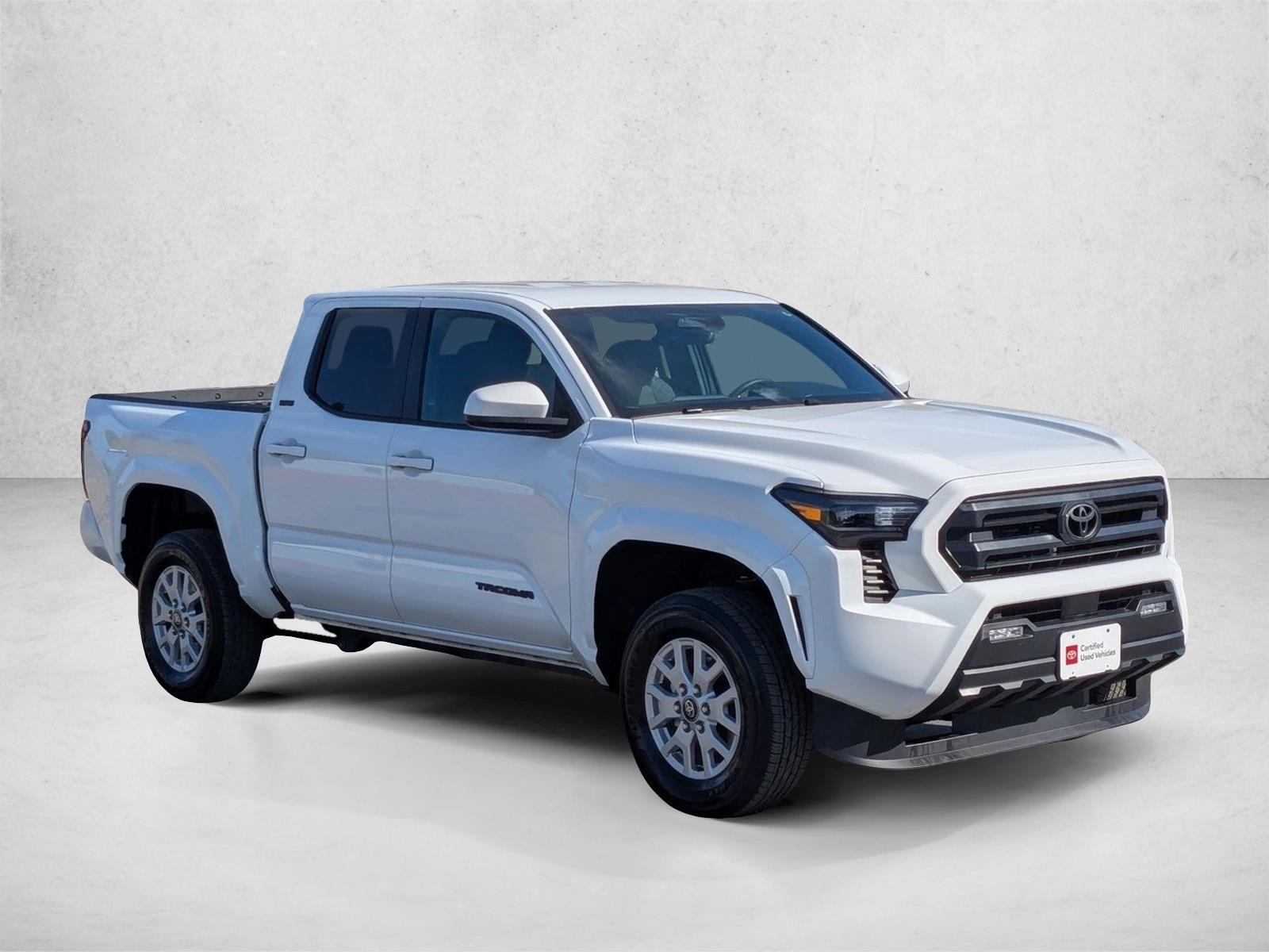 2025 Toyota Tacoma SR5 Double Cab photo 3