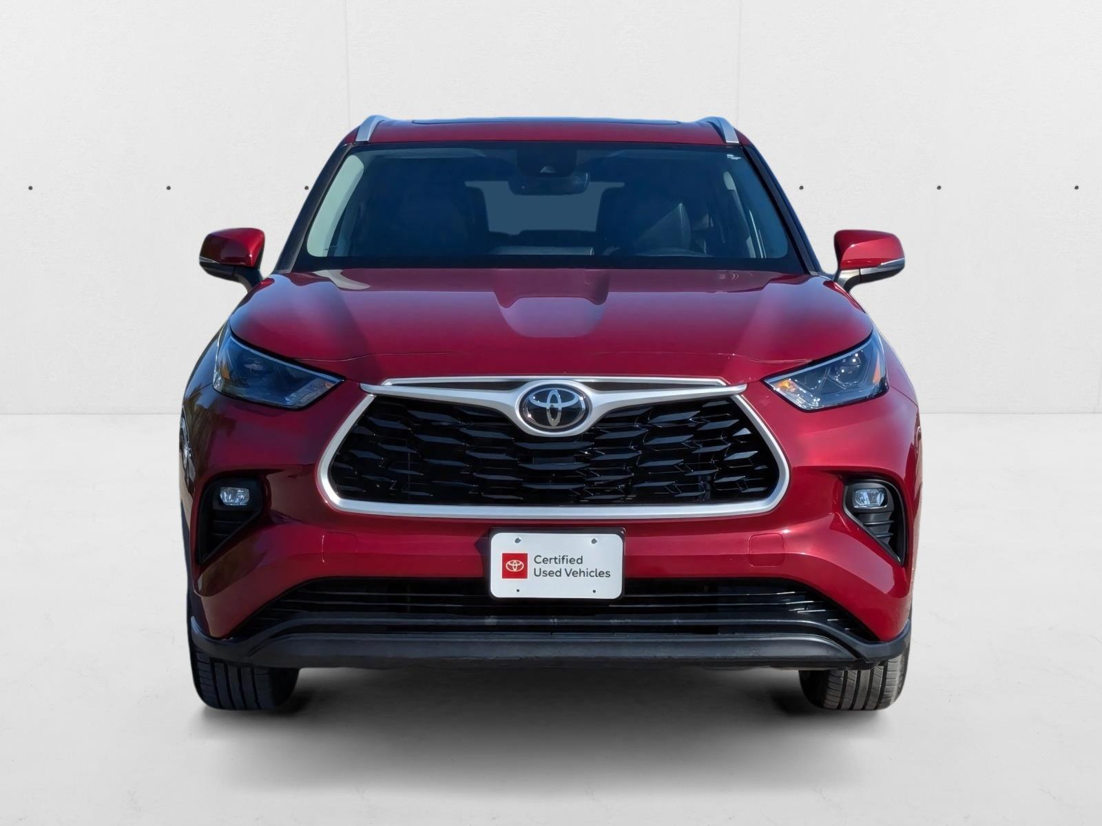 2023 Toyota Highlander XLE photo 2