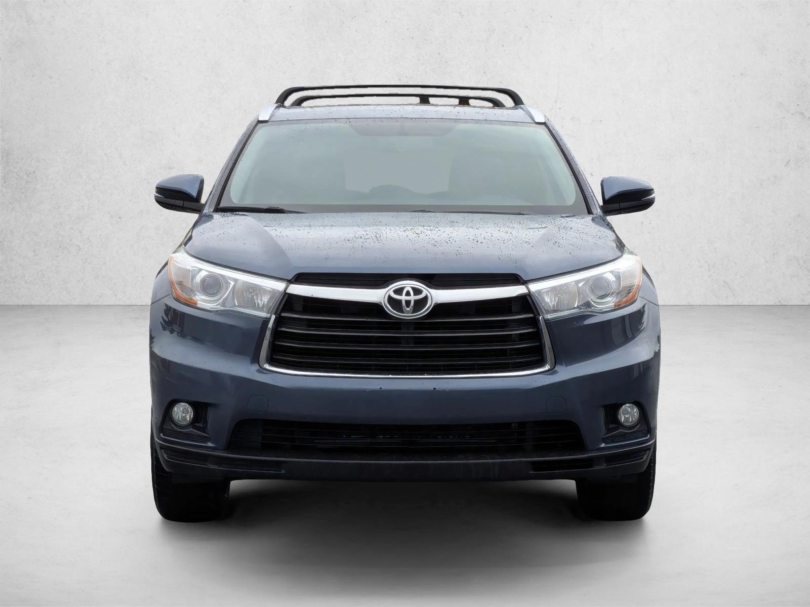 2016 Toyota Highlander XLE photo 2