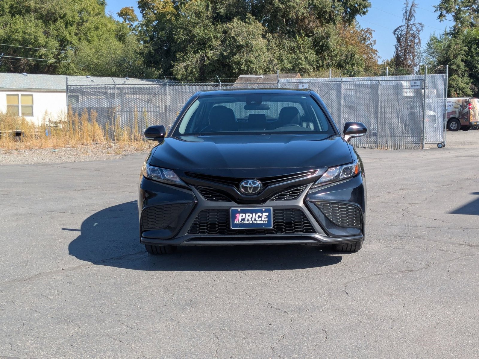 2023 Toyota Camry SE photo 2