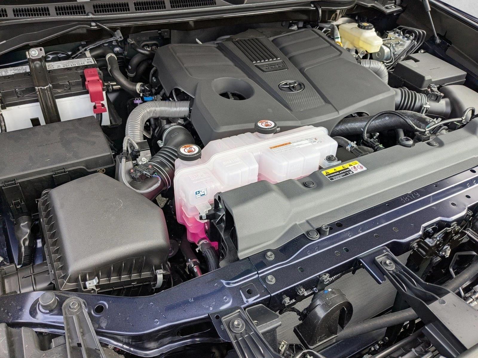 2026 Toyota Tundra SR5 - Photo 16