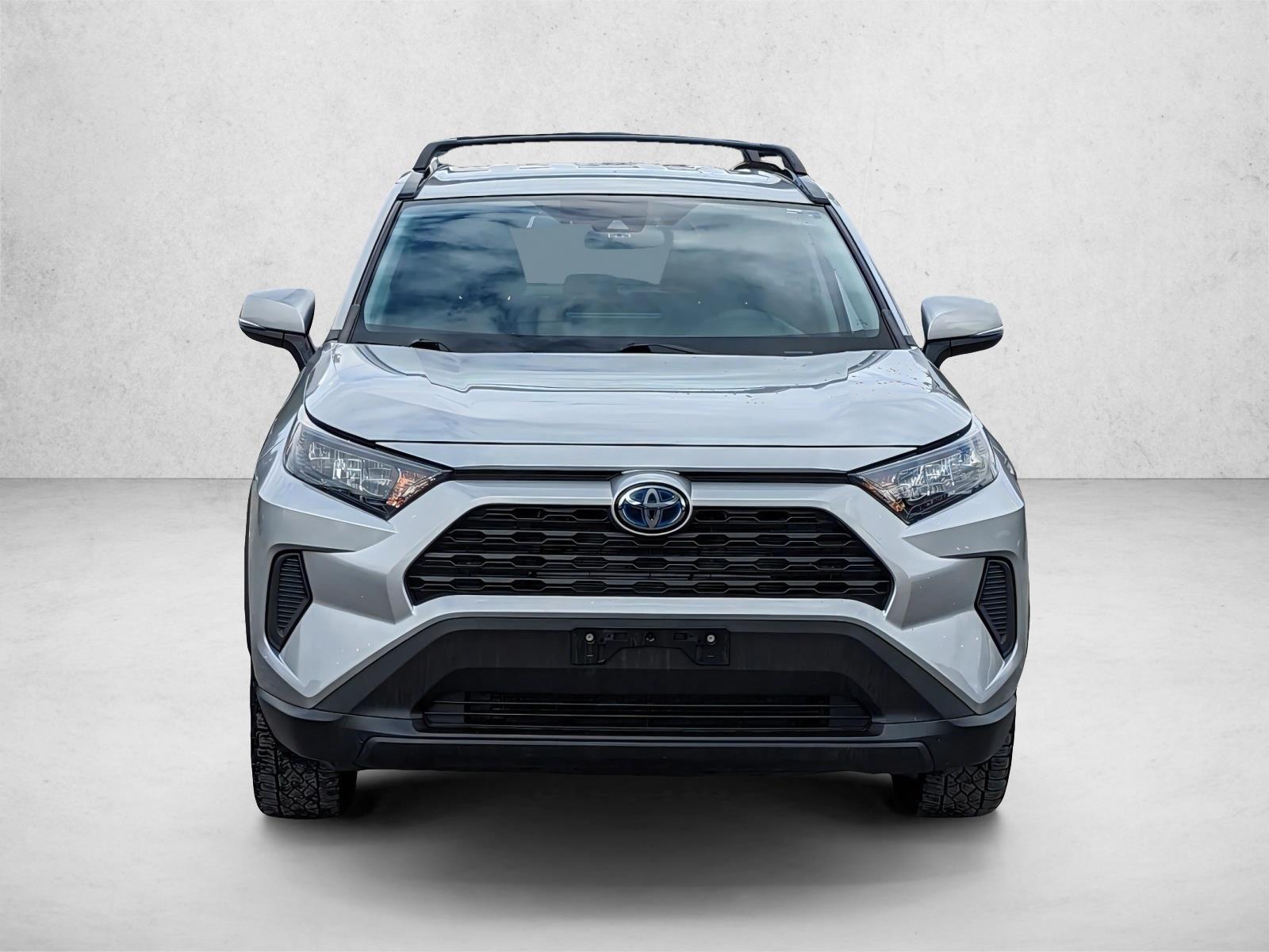 2019 Toyota RAV4 Hybrid LE photo 2
