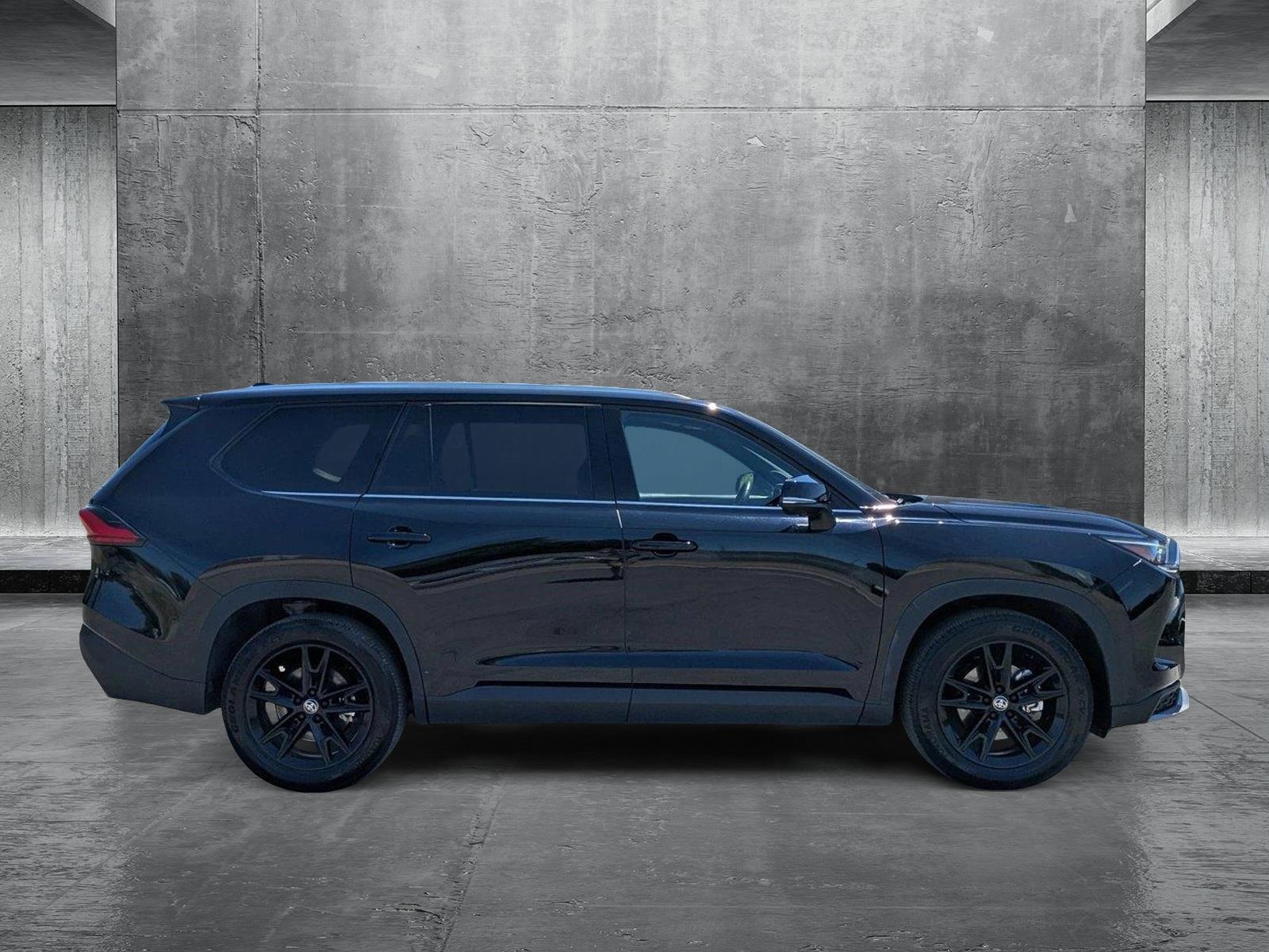 2024 Toyota Highlander Hybrid Platinum photo 4