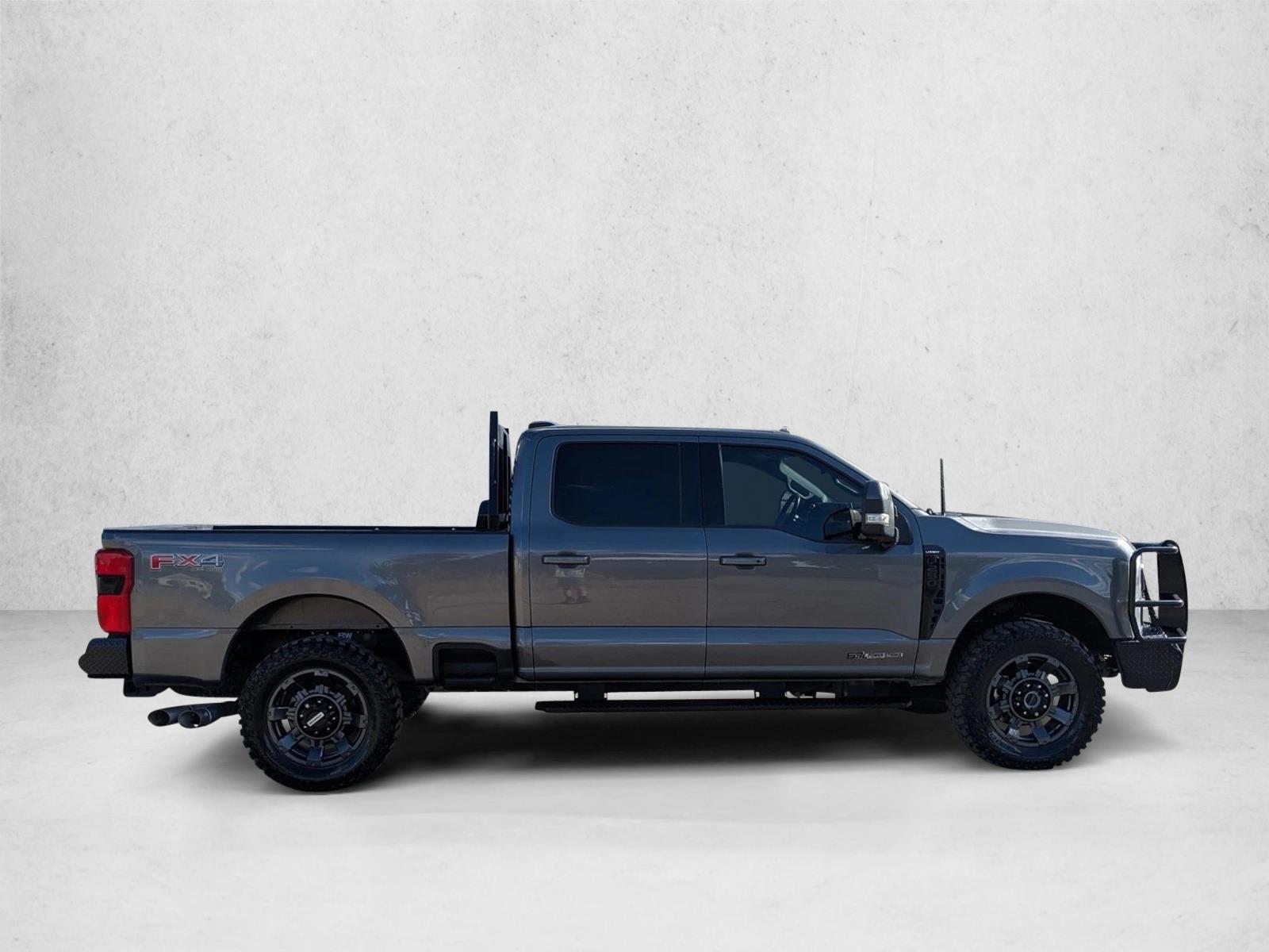 2023 Ford F-250 FX4 photo 4