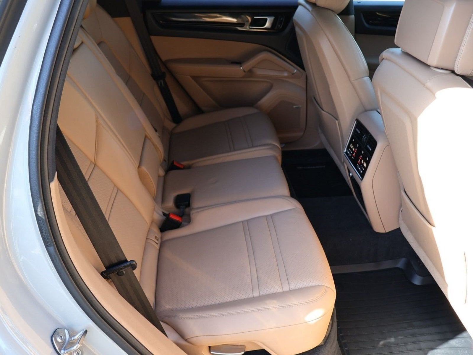 2021 Porsche Cayenne Base - Photo 28