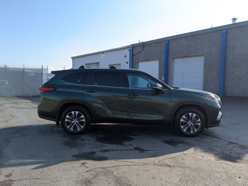 Used 2023 Toyota Highlander XLE SUV