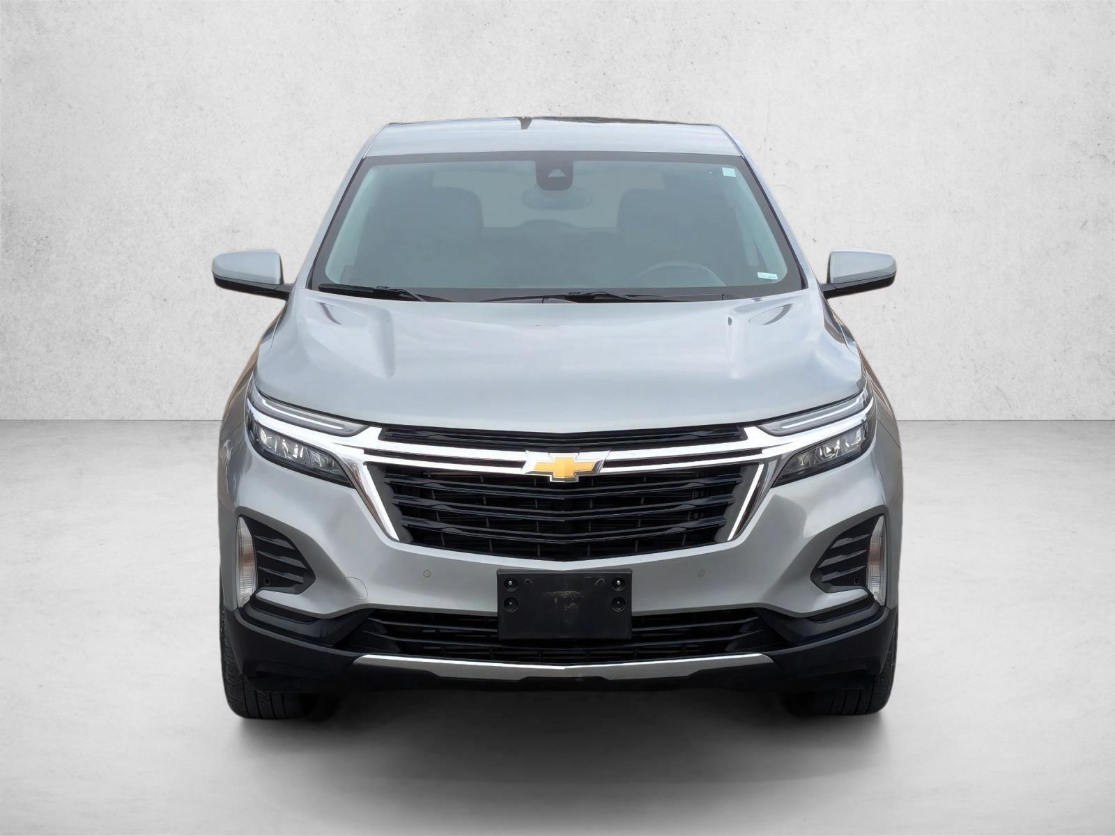 2024 Chevrolet Equinox LT photo 2